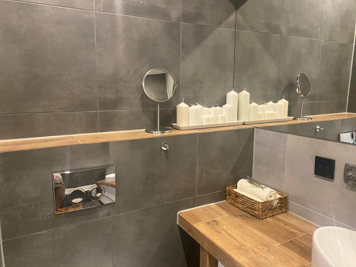 Apartament Centrum- Art&Design โคนิน ภายนอก รูปภาพ